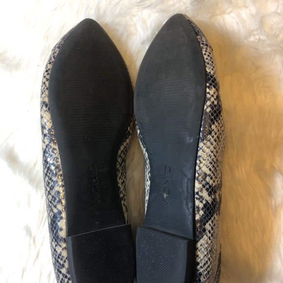 Vionic Caballo pointed toe flats, slip on orthotic Sz 8.5 -runs wider - Picture 6 of 9